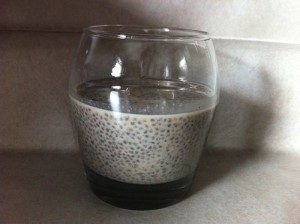 800px-Cup_of_Chia_Seed_Pudding